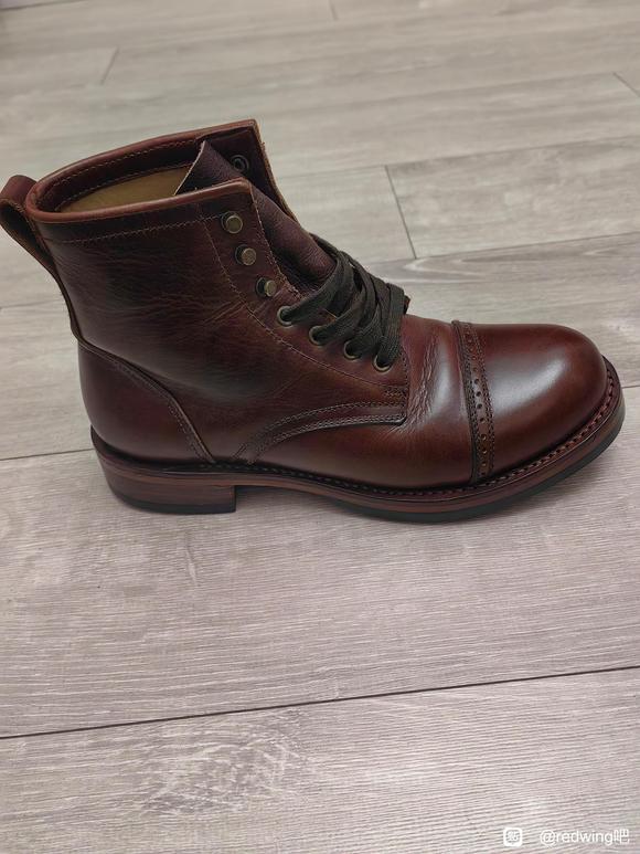 天凉了，鞋柜放了好多年没穿的靴子。-2.jpg