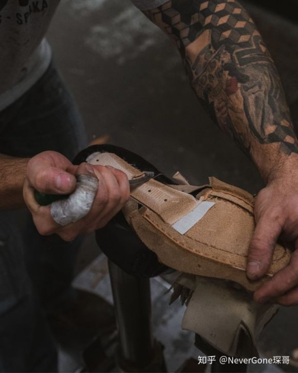 花了2天时间翻译了一篇White's boots小白CEO的采访-6.jpg