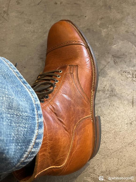 刚到的Viberg 310，左脚靴子上的褶皱正常吗-1.jpg