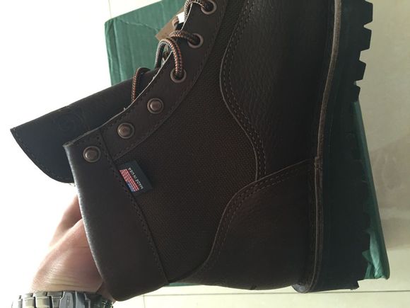 借贵地出一双刚到的danner33020 出了买redwing 内附10061合照-2.jpg