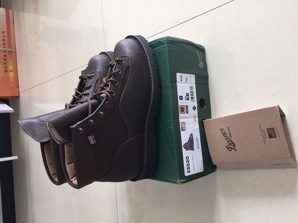 借贵地出一双刚到的danner33020 出了买redwing 内附10061合照-4.jpg