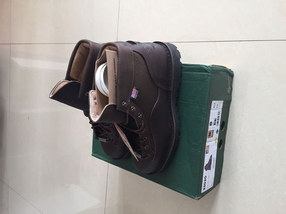 借贵地出一双刚到的danner33020 出了买redwing 内附10061合照-5.jpg