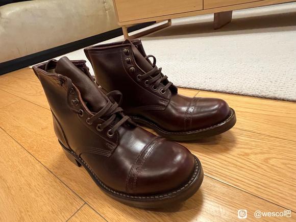 出第二双全新带原盒Julianboots Bowery靴子。-4.jpg